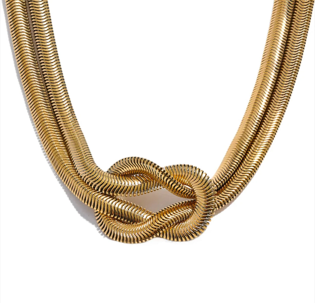 Knot Necklace